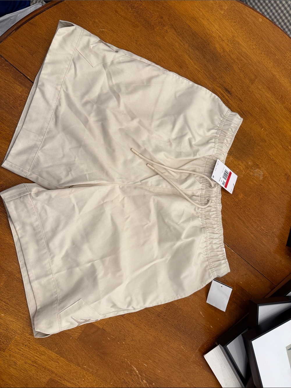 Jordan Men’s Cargo Shorts Cream Large